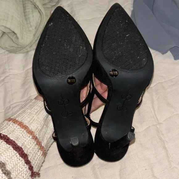 Black heels - Picture 4 of 8